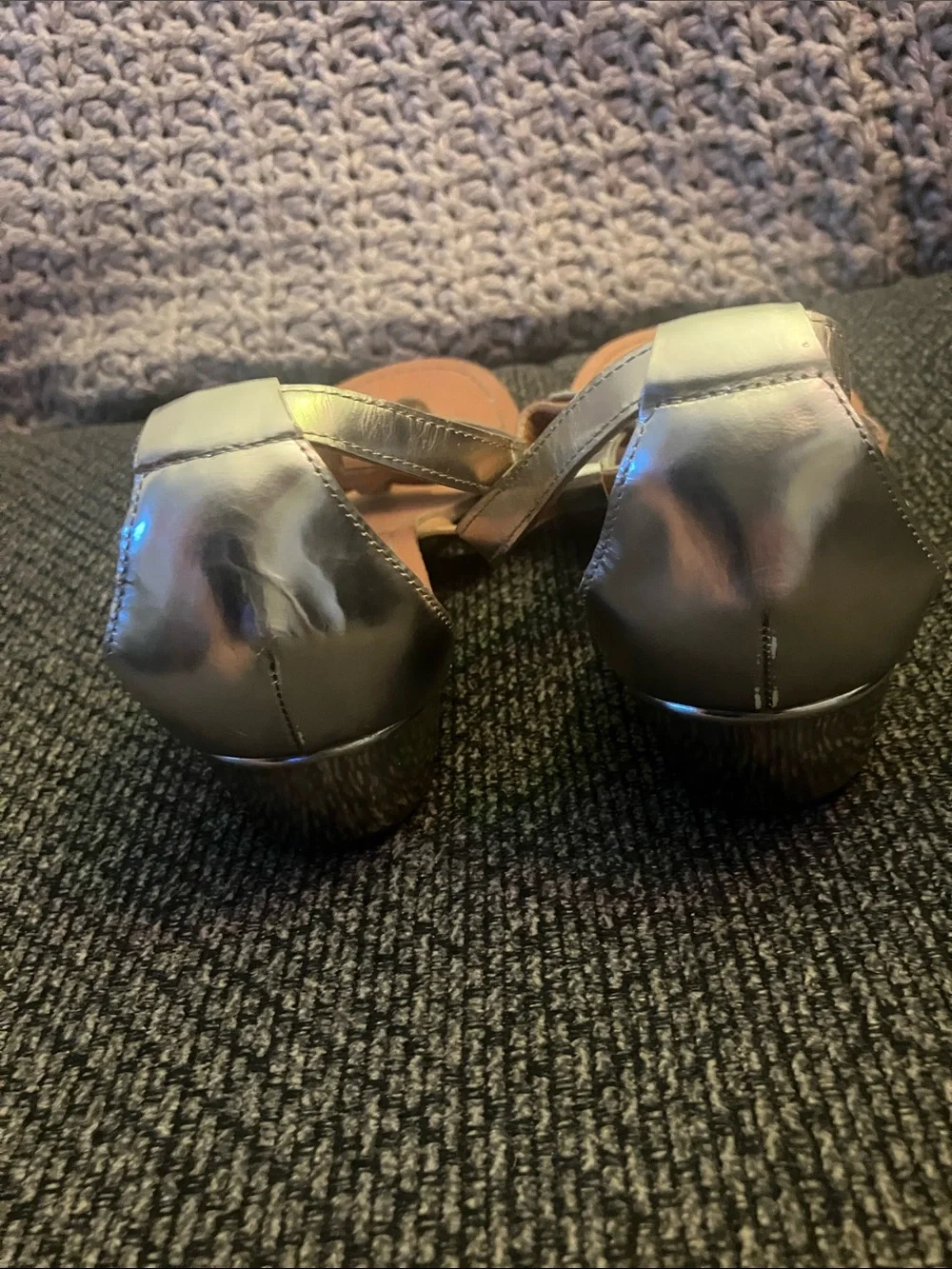 Coach ines metallic wedge thong sandals tan/silver size 7 ladies
